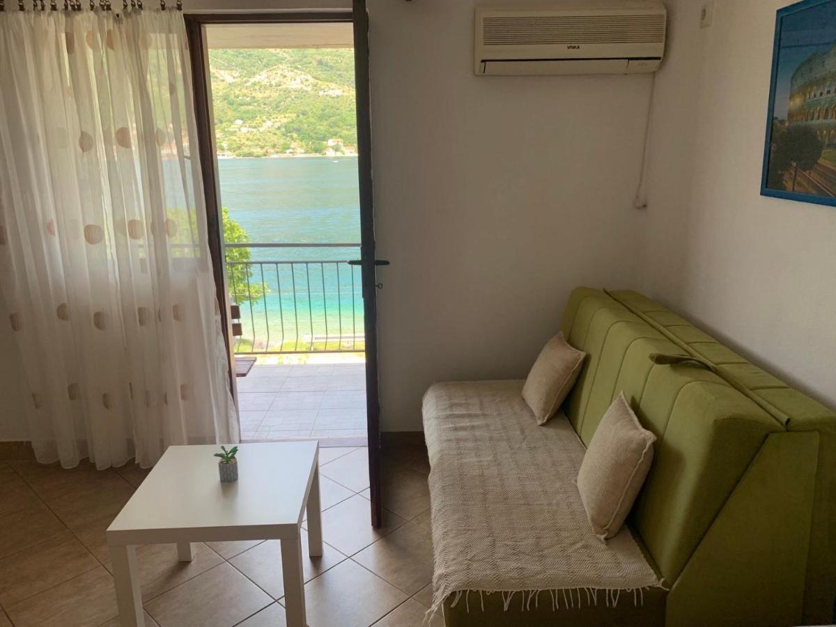 Apartmani Ivana Tivat Exterior foto