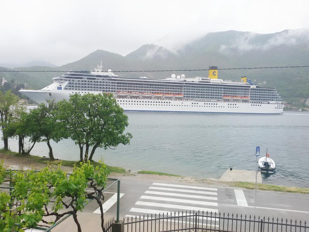 Apartmani Ivana Tivat Exterior foto