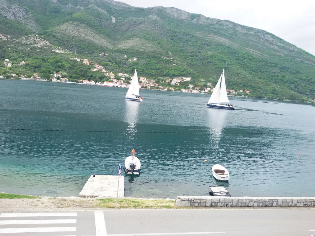 Apartmani Ivana Tivat Exterior foto